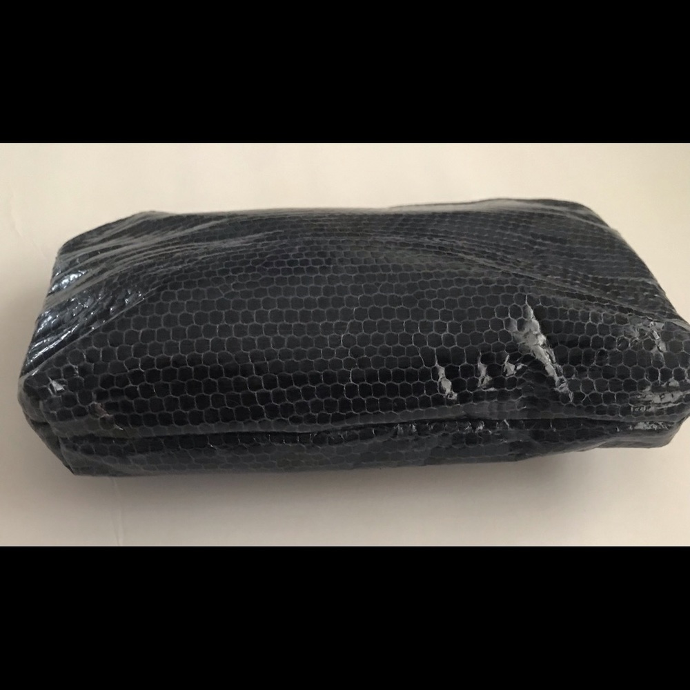 New Jim Thompson Small Clutch Dark Blue Snakeskin - Picture 13 of 16